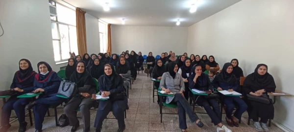 برگزاری اولین پودمان دوره های توانمند سازی معلمان آموزش ابتدایی 4