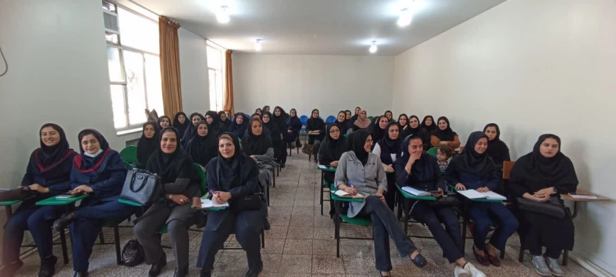 برگزاری اولین پودمان دوره های توانمند سازی معلمان آموزش ابتدایی 4