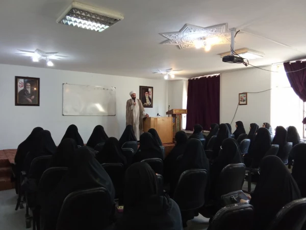 برگزاری نشست آشنایی با ضرورت دوره مبانی اندیشه اسلامی (طرح ولایت)  2