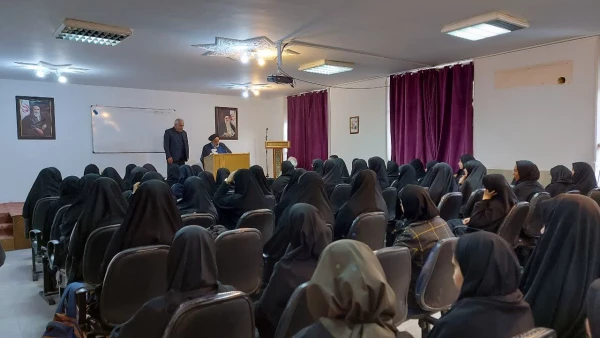 برگزاری روز مبارزه با استکبار(۱۳ آبان)در مرکز عترت 2