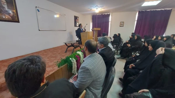 برگزاری روز مبارزه با استکبار(۱۳ آبان)در مرکز عترت 2