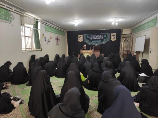 برگزاری کارگاه آموزشی تدبر در قرآن به مناسبت هفته ی قرآن و عترت 3