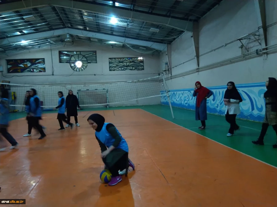 مسابقات والیبال و بدمینتون به مناسبت هفته تربیت بدنی ویژه دانشجو معلمان 4