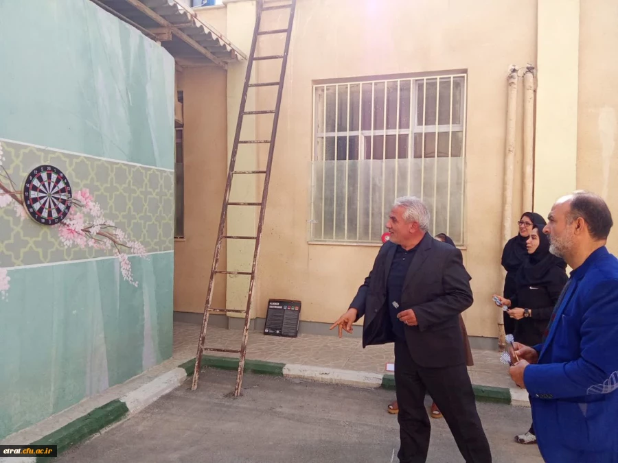 به مناسبت هفته تربیت بدنی، مسابقه دارت ویژه اساتید روز چهارشنبه مورخ ۱۴۰۲/۰۸/۲۴ در مرکز عترت برگزار گردید.
 2