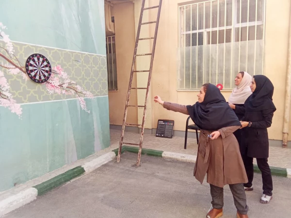 به مناسبت هفته تربیت بدنی، مسابقه دارت ویژه اساتید روز چهارشنبه مورخ ۱۴۰۲/۰۸/۲۴ در مرکز عترت برگزار گردید.
 3