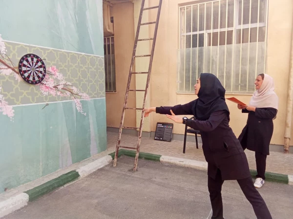 به مناسبت هفته تربیت بدنی، مسابقه دارت ویژه اساتید روز چهارشنبه مورخ ۱۴۰۲/۰۸/۲۴ در مرکز عترت برگزار گردید.
 5