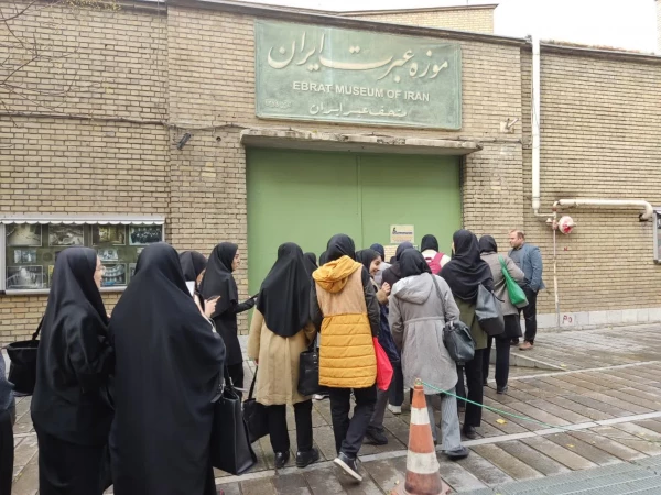 بازدید دانشجو معلمان مرکز عترت از موزه عبرت 5