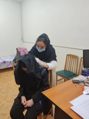 برگزاری طرح غربالگری و مبارزه با پدیکلوزیس در مرکز عترت 6