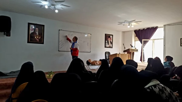 برگزاری کارگاه احیای قلبی _ریوی و انسداد راه هوایی هلال احمر  3