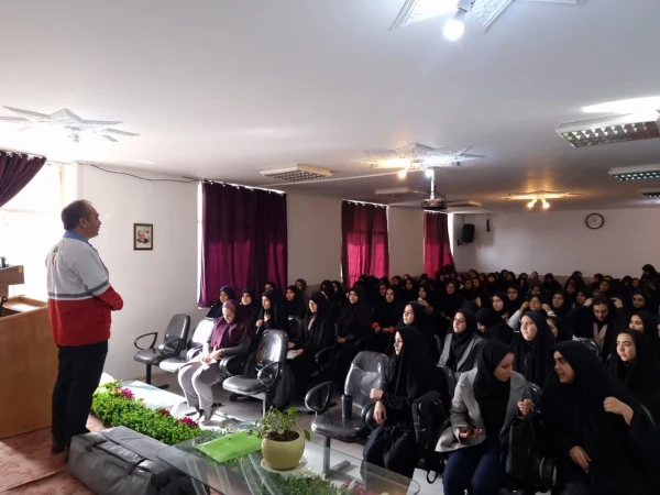 برگزاری کارگاه احیای قلبی _ریوی و انسداد راه هوایی هلال احمر  5