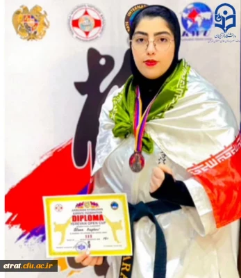 سرکار خانم آتنا باقری دانشجو معلم مرکز آموزش عالی عترت 