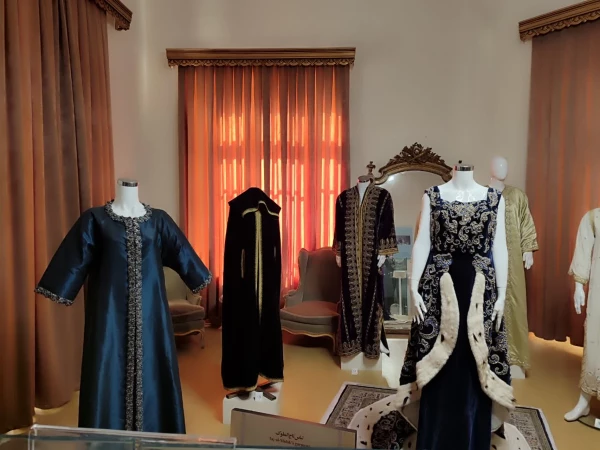 بازدید دانشجومعلمان مرکز عترت از کاخ موزه سعدآباد  5