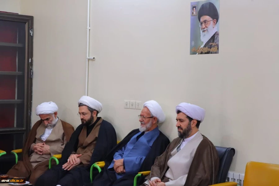 حضور اساتید و کارکنان مرکز عترت در دفتر امام جمعه شهرستان اسلامشهر
 2