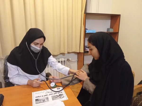 پویش ملی غربالگری دیابت و فشار خون افراد بالای ۱۸ سال کشور از سوی وزارت بهداشت 3
