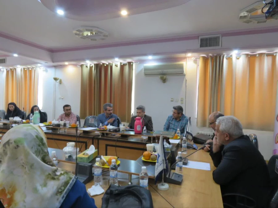 برگزاری جلسه ی گفتمان و هم اندیشی از تجربیات و الزامات اجرایی اساتید کارورزی 4