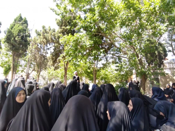 تجمع و اعلام همبستگی اساتید،کارکنان و دانشجو معلمان مرکز آموزش عالی عترت در حمایت از دانشگاهیان حامی مردم بی گناه غزه  3