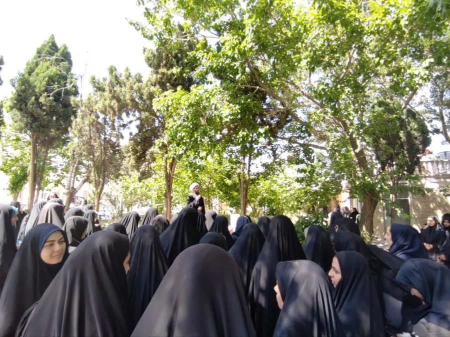 تجمع و اعلام همبستگی اساتید،کارکنان و دانشجو معلمان مرکز آموزش عالی عترت در حمایت از دانشگاهیان حامی مردم بی گناه غزه  3