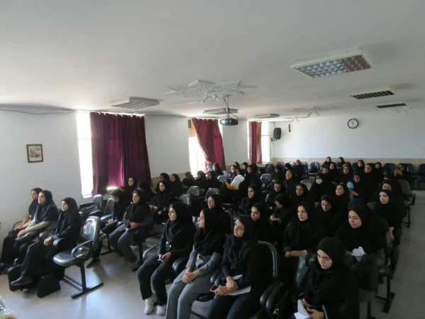 برگزاری کارگاه آموزشی (مبانی و اصول نگارش مقاله) 2