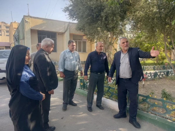 حضور رئیس شورای شهر اسلامشهر و مسئولان زیبا سازی شهرستان در مرکز  2