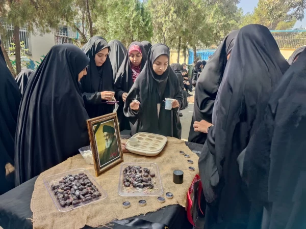 برگزاری ایستگاه صلواتی به مناسبت شهادت مجاهد مبارز سید حسن نصرالله 3