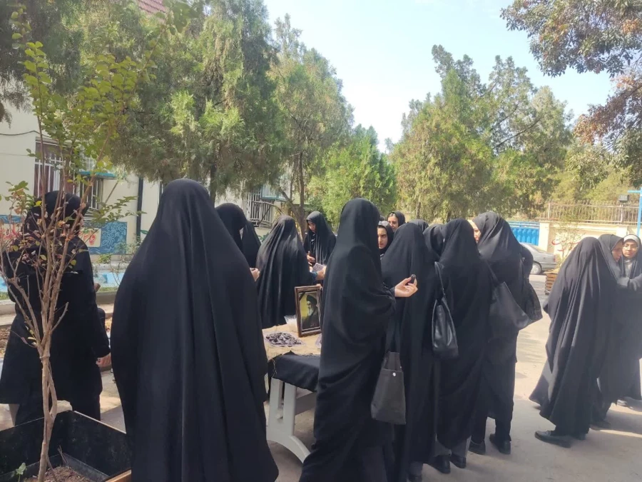 برگزاری ایستگاه صلواتی به مناسبت شهادت مجاهد مبارز سید حسن نصرالله 4