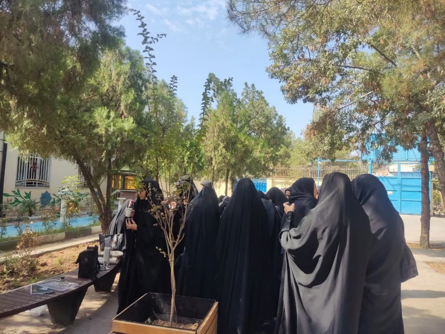 برگزاری ایستگاه صلواتی به مناسبت شهادت مجاهد مبارز سید حسن نصرالله 5