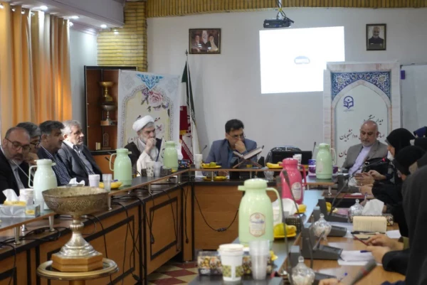 برگزاری شورای مدیریت امور پردیس های استان تهران در مرکز عترت 
 2