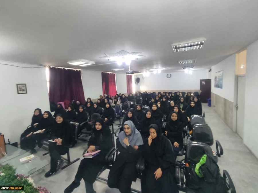 برگزاری مراسم مبارزه با استکبار جهانی در مرکز عترت 4