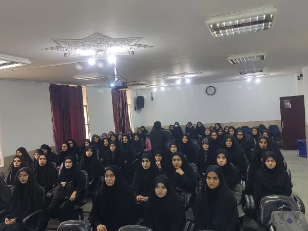 برگزاری مراسم مبارزه با استکبار جهانی در مرکز عترت 5