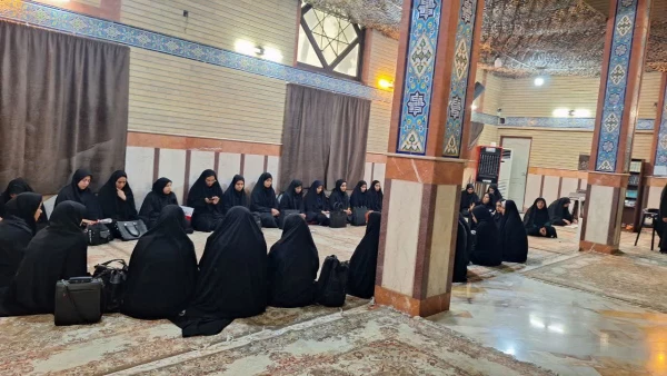 حضور دانشجو معلمان مرکز عترت روز مبارزه با استکبار جهانی در حرم شهدای گمنام  5