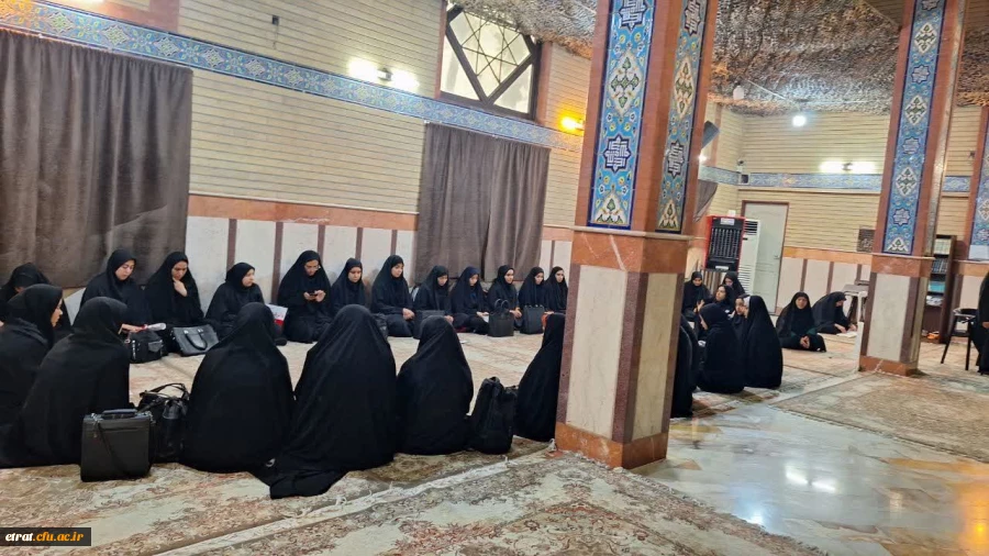 حضور دانشجو معلمان مرکز عترت روز مبارزه با استکبار جهانی در حرم شهدای گمنام  5